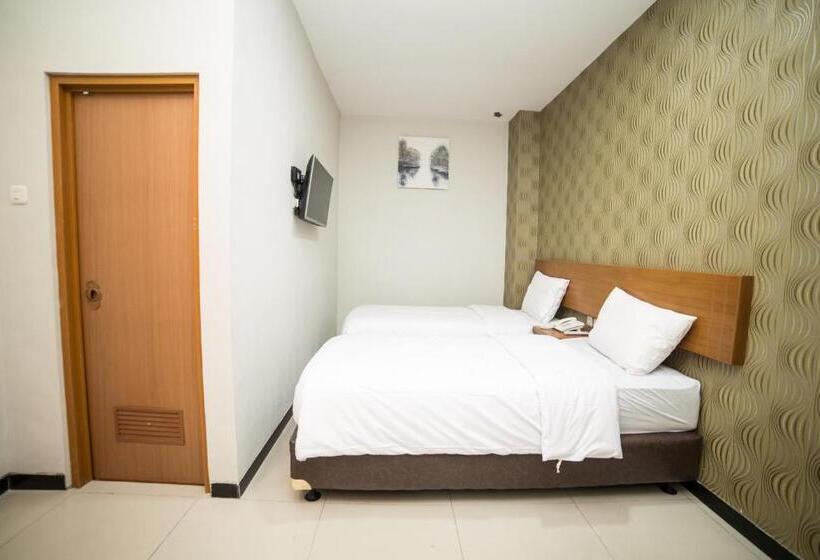 Superior Rum, Sunrise Hotel Semarang