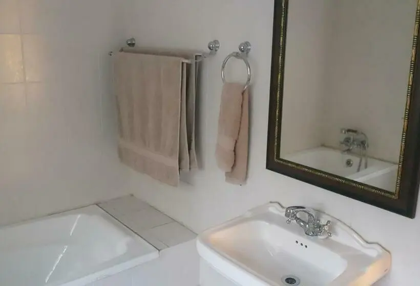 اتاق استاندارد, Albatross B&b