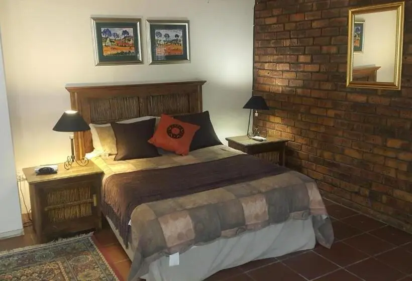 اتاق خانوادگی, Albatross B&b