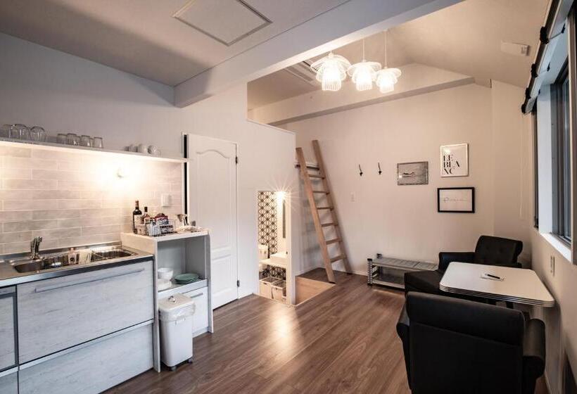 スタンダードスタジオ, Starry