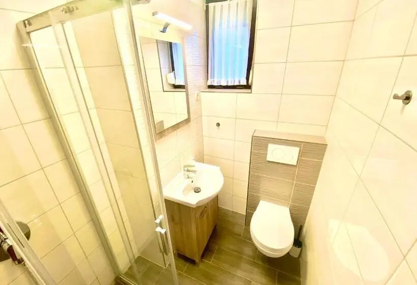 اتاق استاندارد چهار تخته, See Vendégház   Siófok