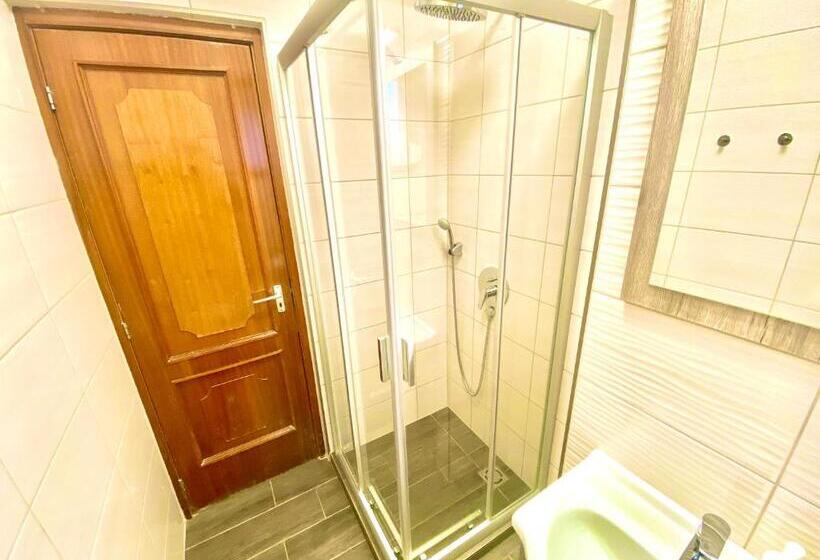 Четырехместный Номер Стандарт, See Vendégház Siófok