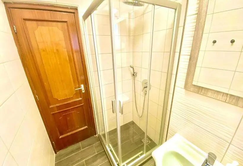 اتاق استاندارد چهار تخته, See Vendégház   Siófok