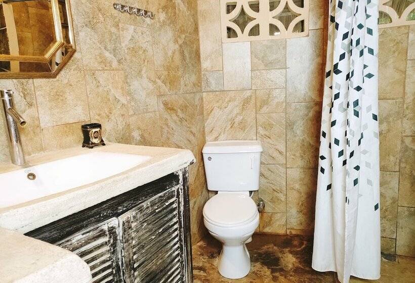 خانه 1 خوابه, Upani In Diani