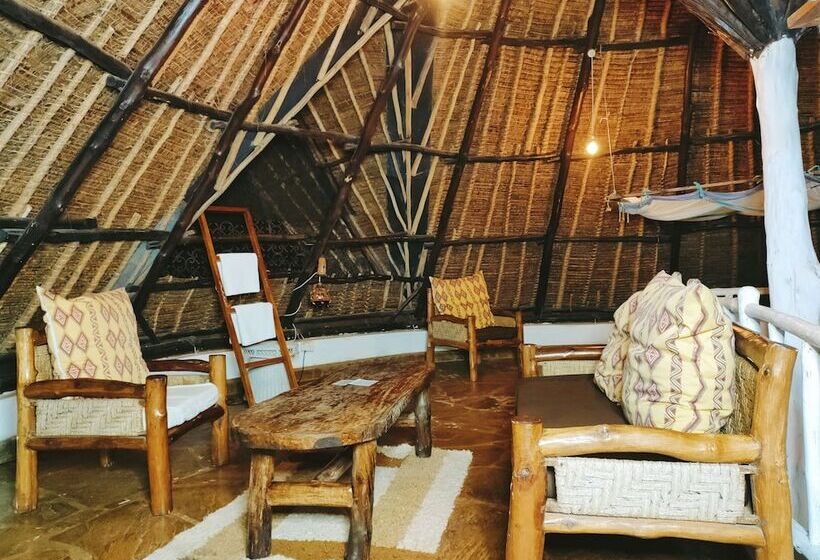 خانه 1 خوابه, Upani In Diani