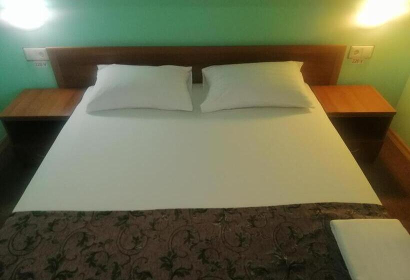 اتاق لوکس, Gostiniy Dvor Non Stop