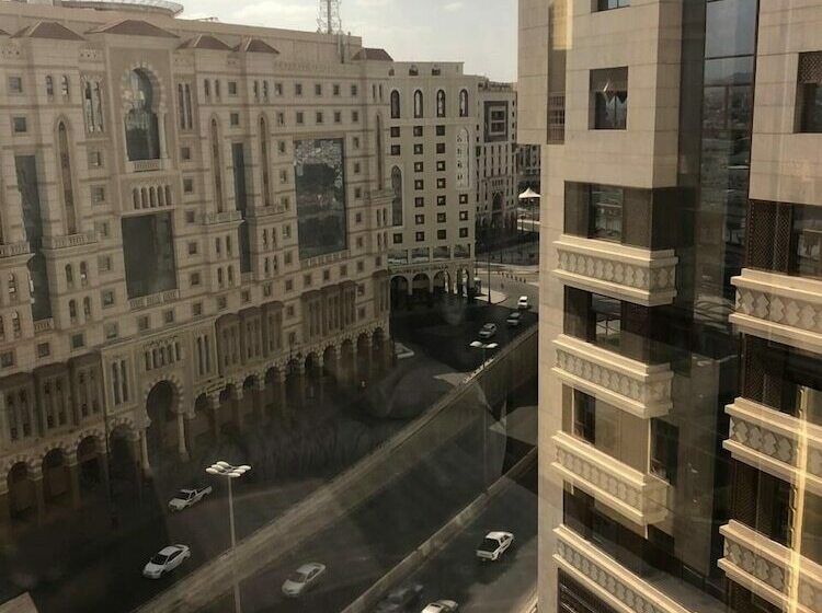 四人标准间, Manazel Alaswaf