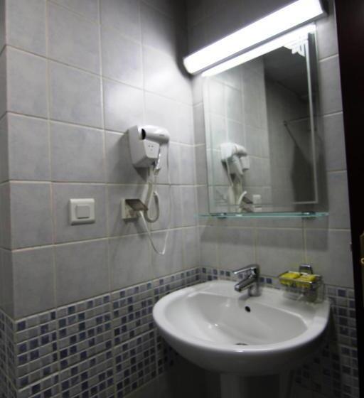 标准间, Manazel Alaswaf