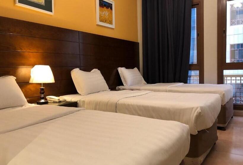 标准三人间, Manazel Alaswaf