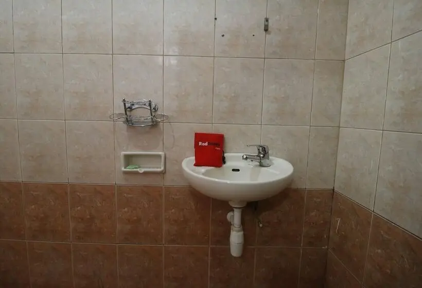 スタンダードルーム, Capital O Hotel Andalus Cibogo Puncak