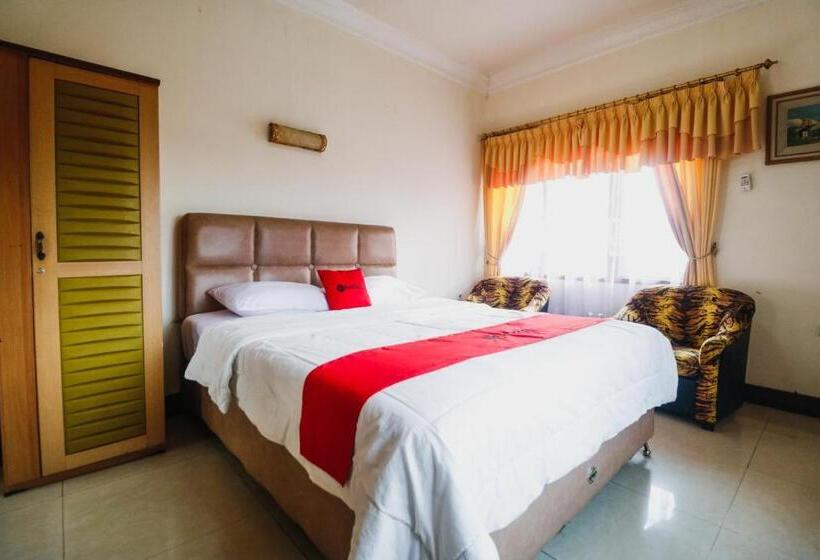Номер Deluxe, Capital O Hotel Andalus Cibogo Puncak