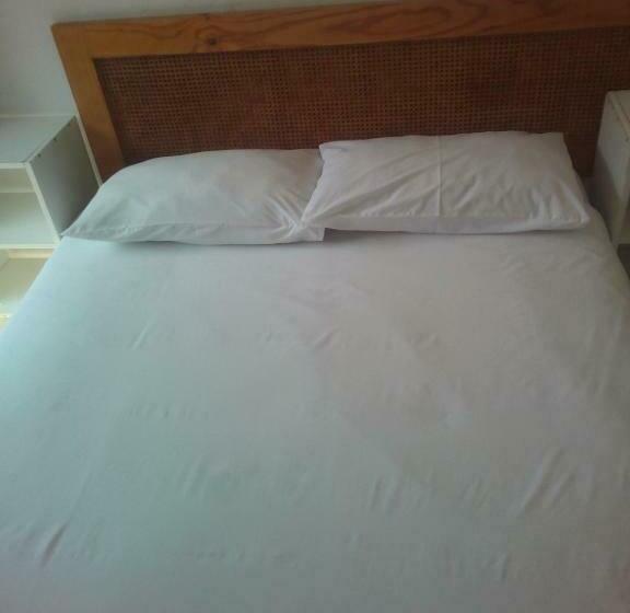 Номер Стандарт Совместная Ванная, Accoustix Backpackers Hostel