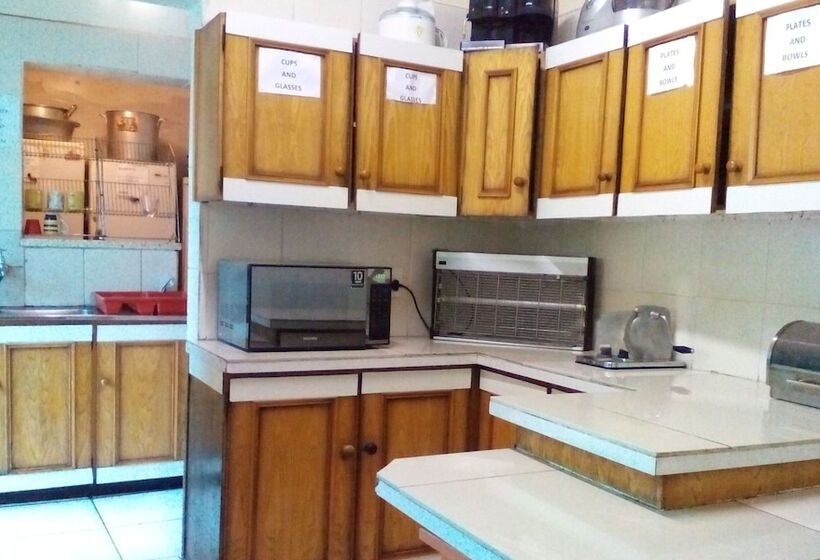 Номер Стандарт Совместная Ванная, Accoustix Backpackers Hostel