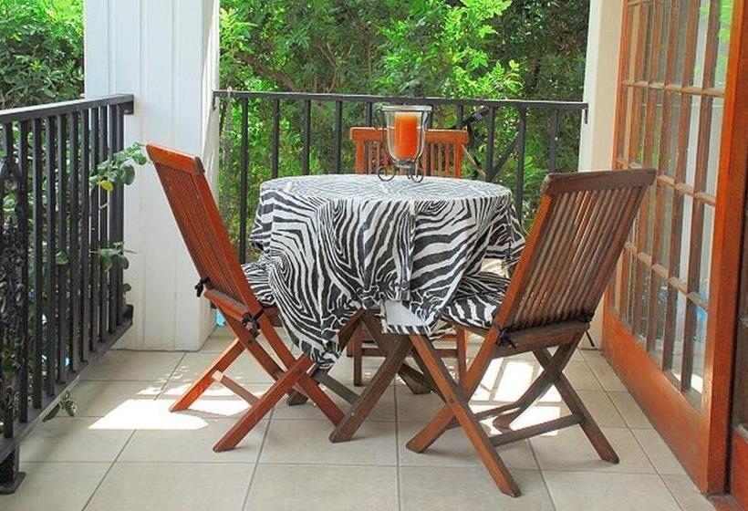 带阳台套房, Golf And Garden Guesthouse