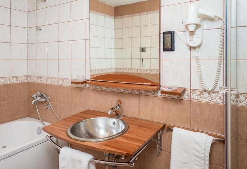 اتاق استاندارد با وان آب گرم, Pelister Skopje