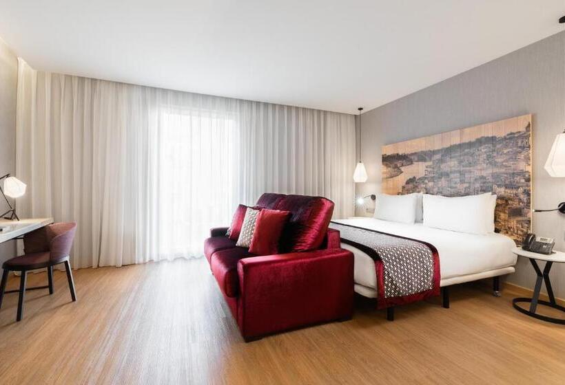 سوییت جونیور, Eurostars Porto Centro