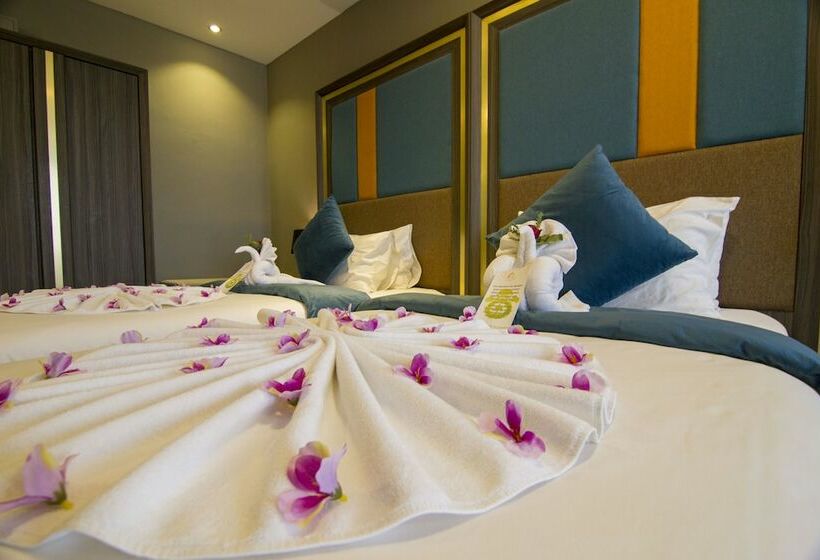 غرفة ديلوكس, Goldenbay