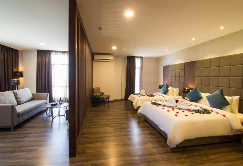 جناح عائلي, Goldenbay