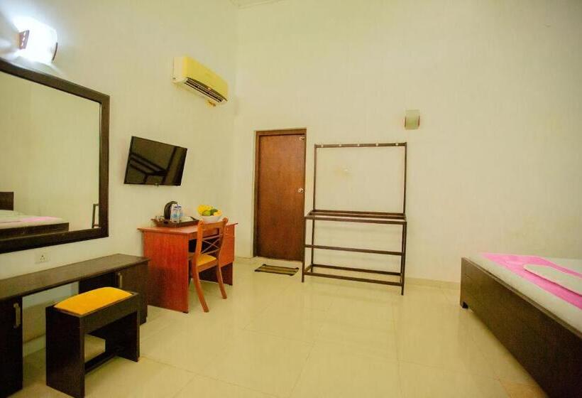 Номер Стандарт Трехместный, Rest House Hambantota