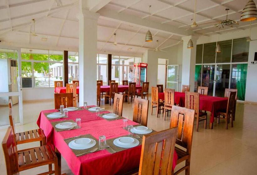 Трехместный Номер Базовый, Rest House Hambantota