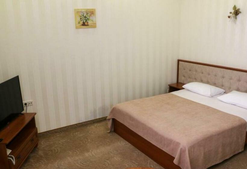 اتاق استاندارد, Status