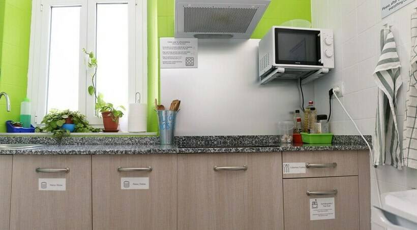 חדר סטנדרט חדר אמבטיה משותף, Leon Hostel