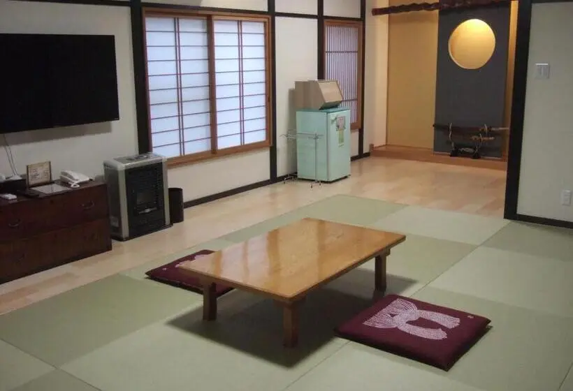 Deluxe-perhehuone, Shinseikan