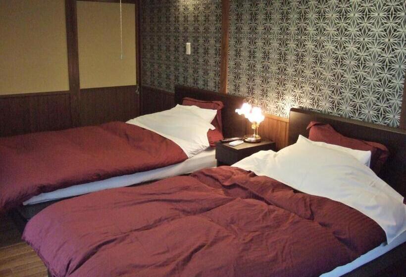 Quarto Familiar Deluxe, Shinseikan