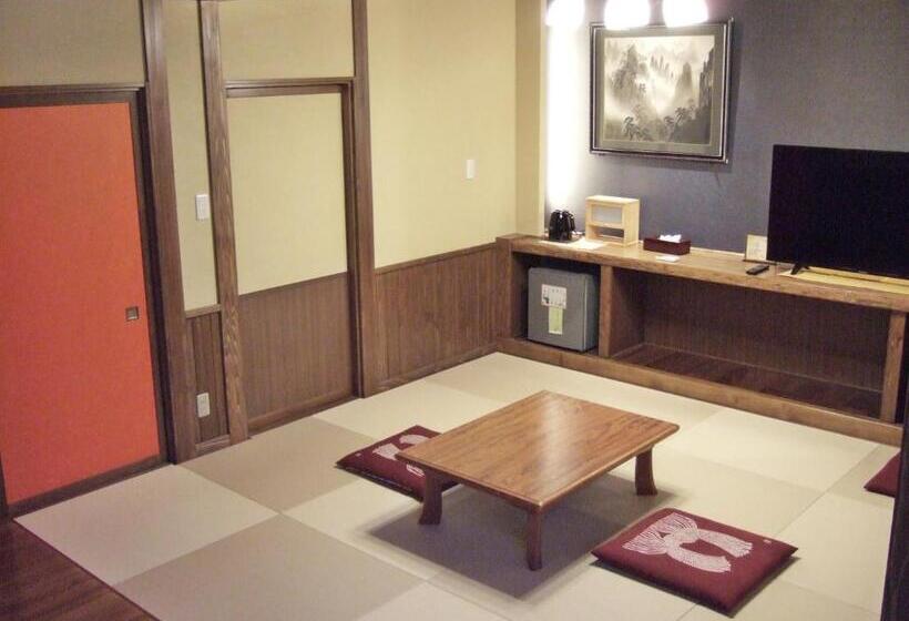 غرفة ديلوكس عائلية, Shinseikan