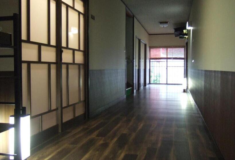 Quarto Familiar Deluxe, Shinseikan