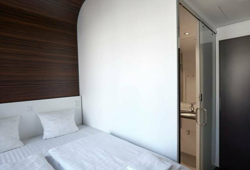 غرفة قياسية, Steel House Copenhagen