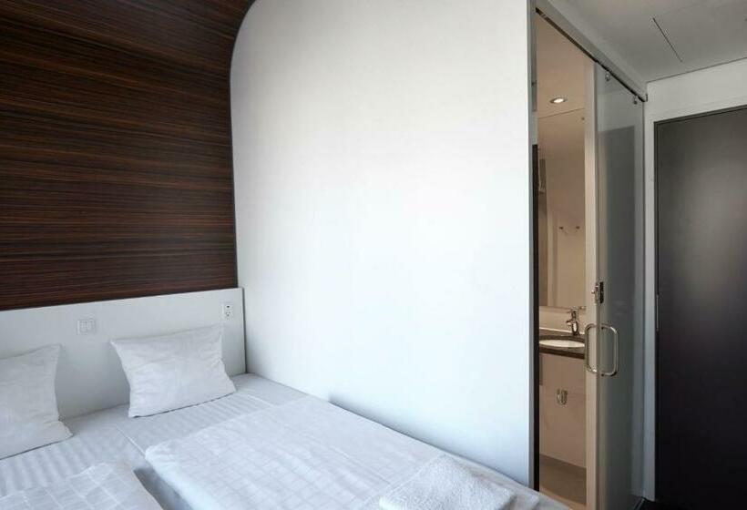 غرفة قياسية فردية, Steel House Copenhagen