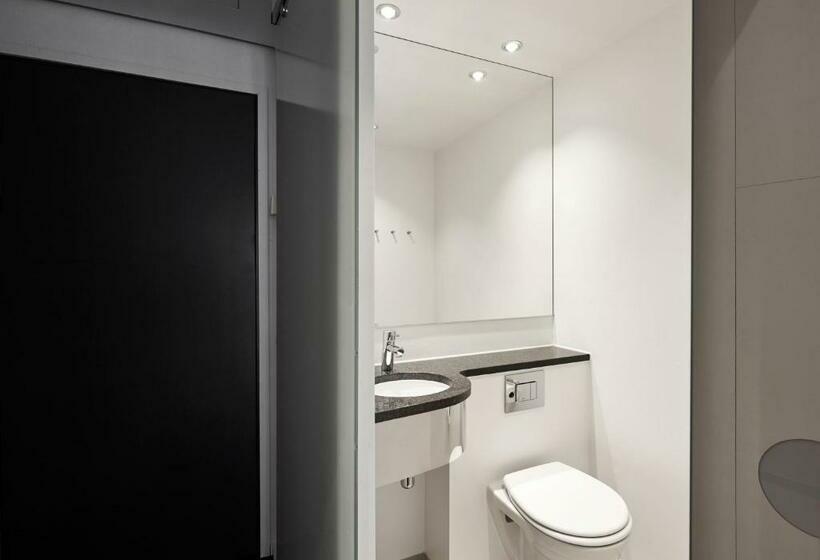 غرفة قياسية, Steel House Copenhagen