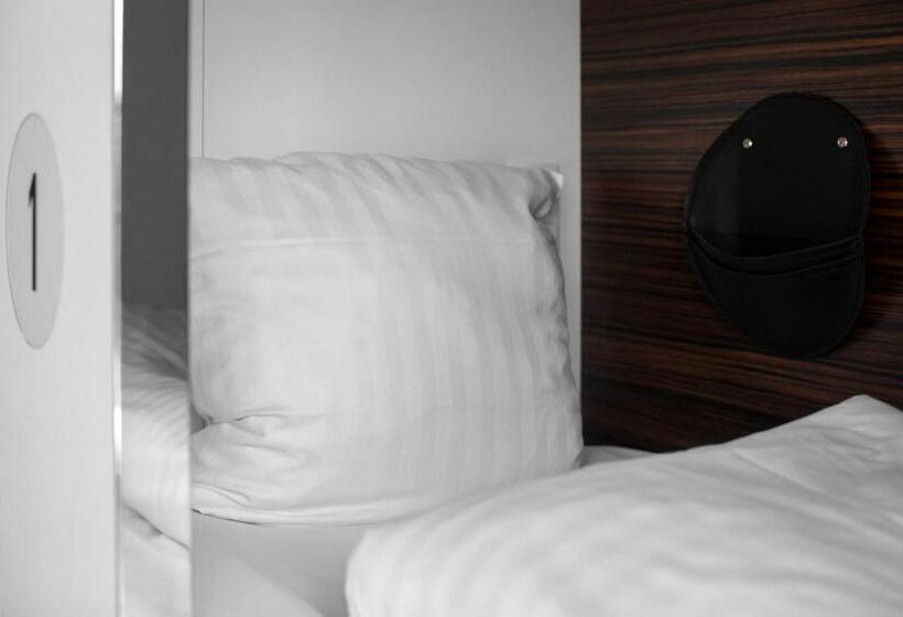 غرفة قياسية, Steel House Copenhagen