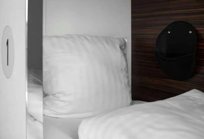 Standard Kolmen Hengen Huone, Steel House Copenhagen
