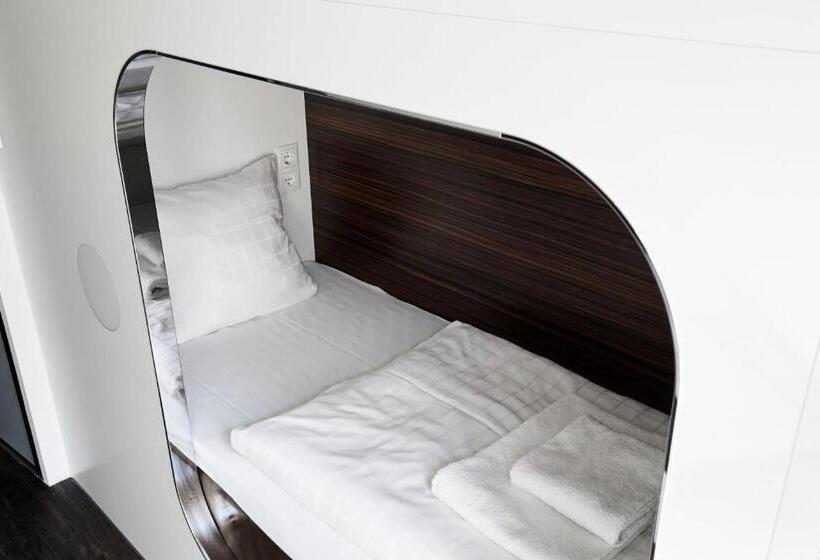 غرفة قياسية, Steel House Copenhagen