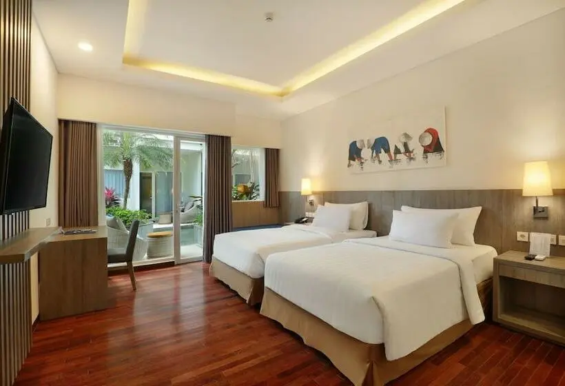 Deluxe-huone Järvinäkymä, Aston Canggu Beach Resort