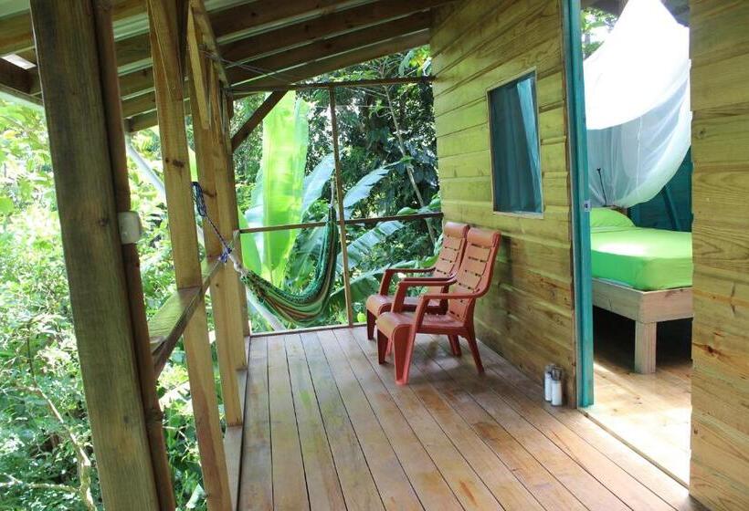 패밀리 스위트, Carmen's Place