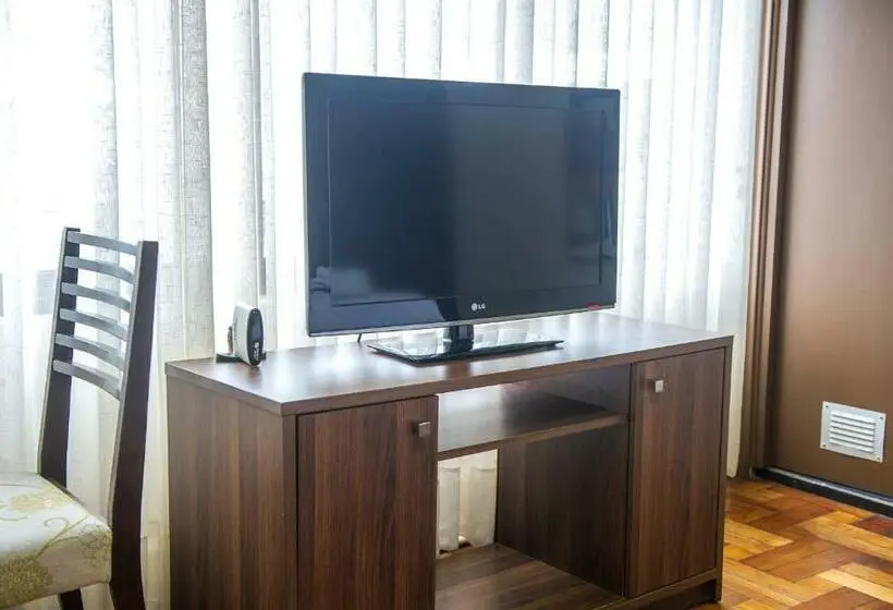 Deluxe Zimmer, Dikran