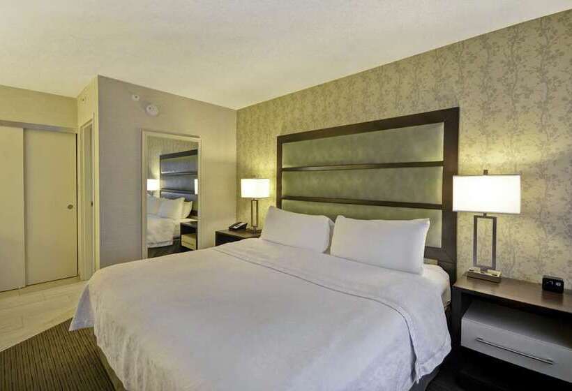 带阳台套房, Embassy Suites By Hilton Oahu Kapolei