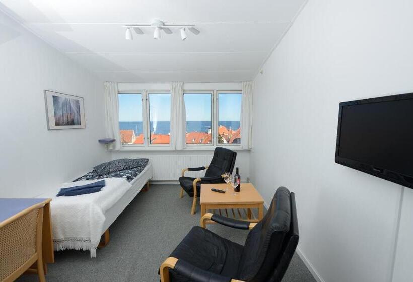 带海景的标准房, Gudhjem