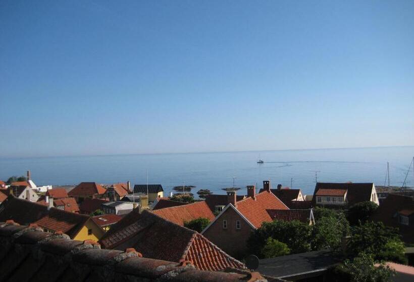 带2个卧室的公寓, Gudhjem