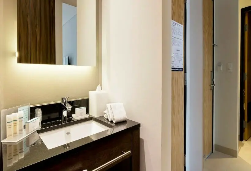 Standard-huone 2 Parivuodetta, Hampton Inn By Hilton Cancun Cumbres