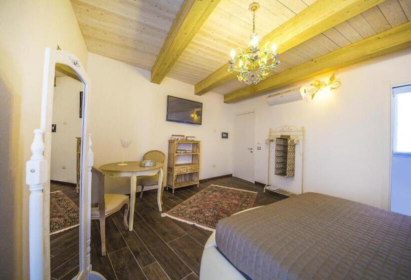 شقة غرفة واحدة, Le Stanze Di Leonardo