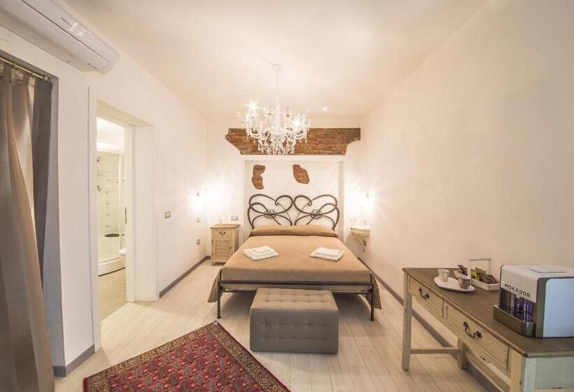 غرفة قياسية رباعية مطلة على الحديقة, Le Stanze Di Leonardo