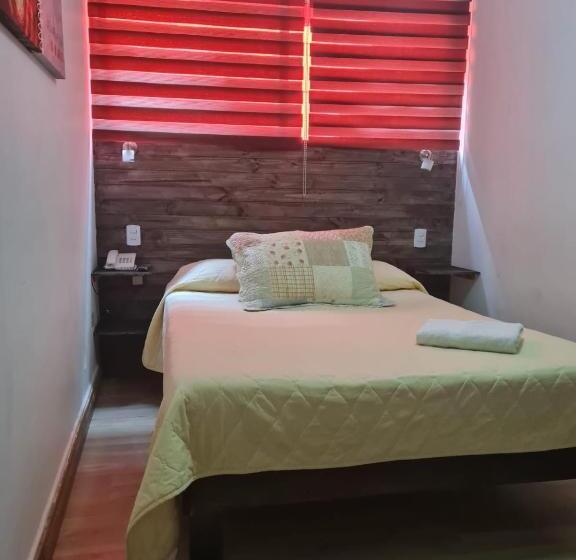 Economy Kamer, Plaza Colon