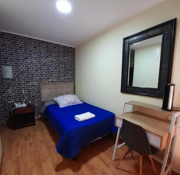 标准单人间, Portal Del Norte