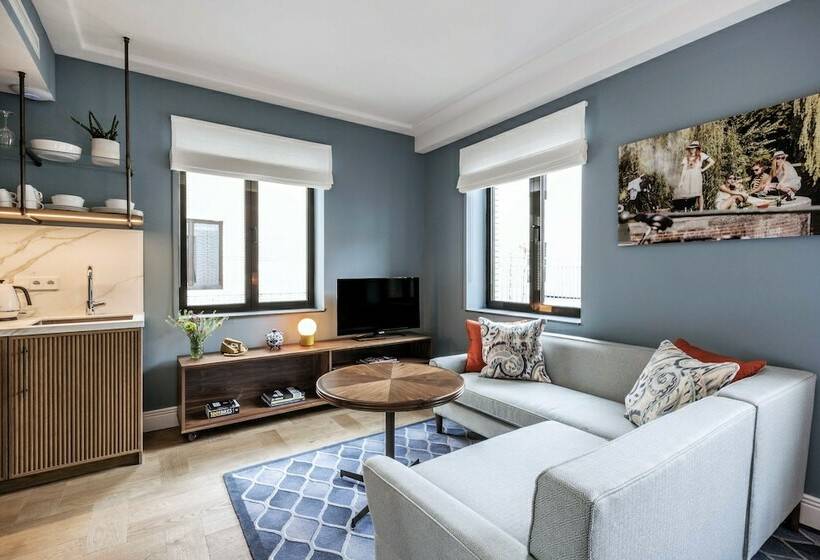 إستوديو قياسى, The July   Twenty Eight