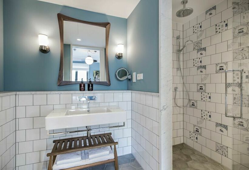 إستوديو قياسى, The July   Twenty Eight