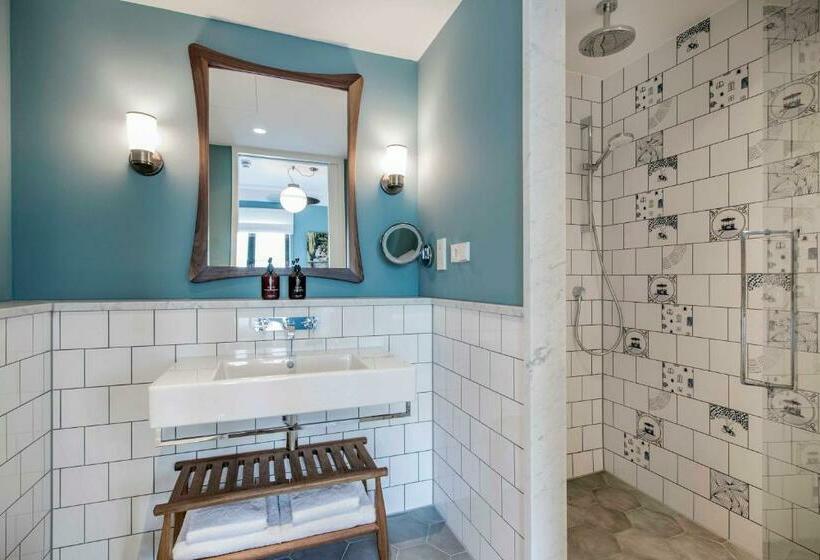 إستوديو قياسى, The July   Twenty Eight